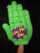 1 aufblasbare Hand  Give Me Five 