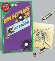Einschu�loch mit 2 Patronenh�lften