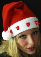 Weihnachtsm�tze mit 5 roten Herzen