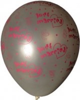 10 perlweisse Rundballons Just Married � 30 cm